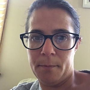 Meet your Posher, Jenn